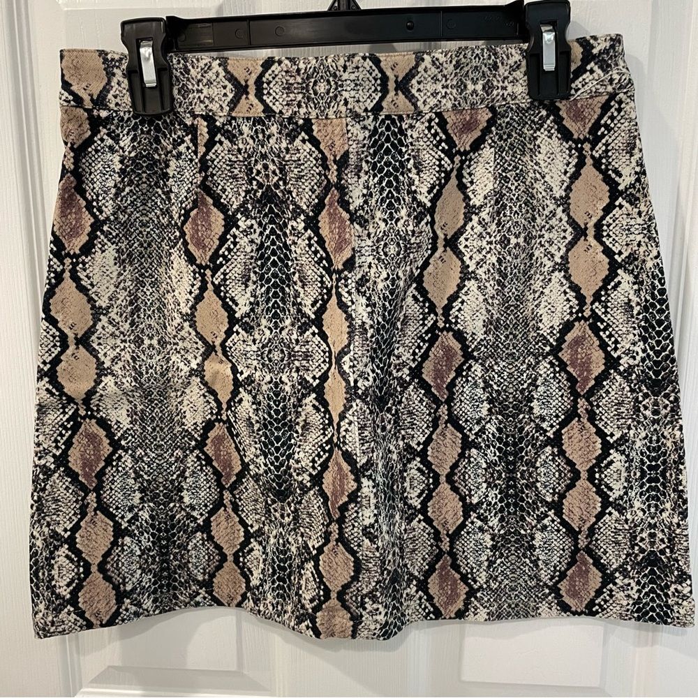 Altar’d State Pink Tan Snake Skin Print Zip Up Mini Skirt Women’s Size L - Picture 2 of 7